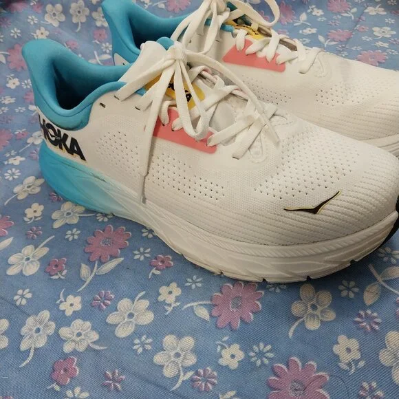 3280 HOKA One One Size 8 D Wide Anari 7. In Blue and White. Excellent Condition. - Picture 4 of 14
